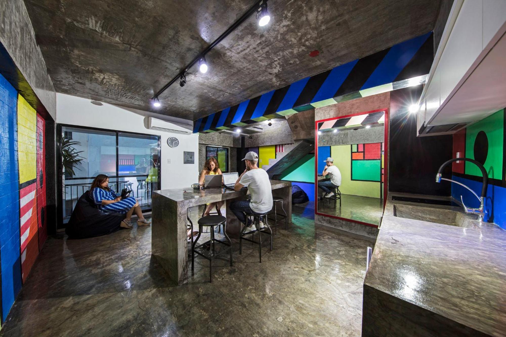D522 Hostel At Kiener Hills - Near Cebu Airport Мактан Экстерьер фото