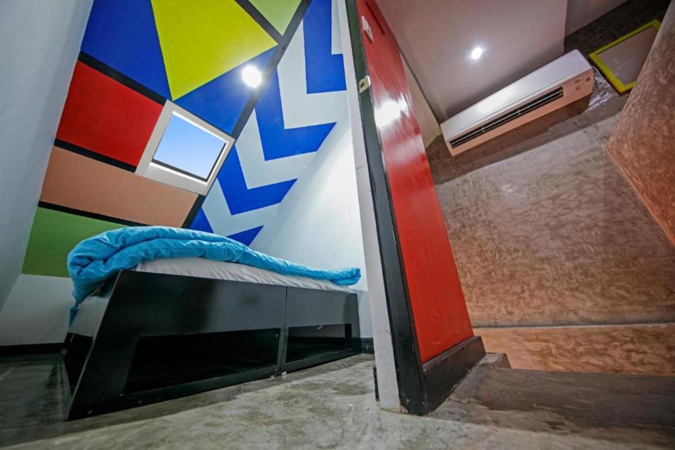 D522 Hostel At Kiener Hills - Near Cebu Airport Мактан Экстерьер фото