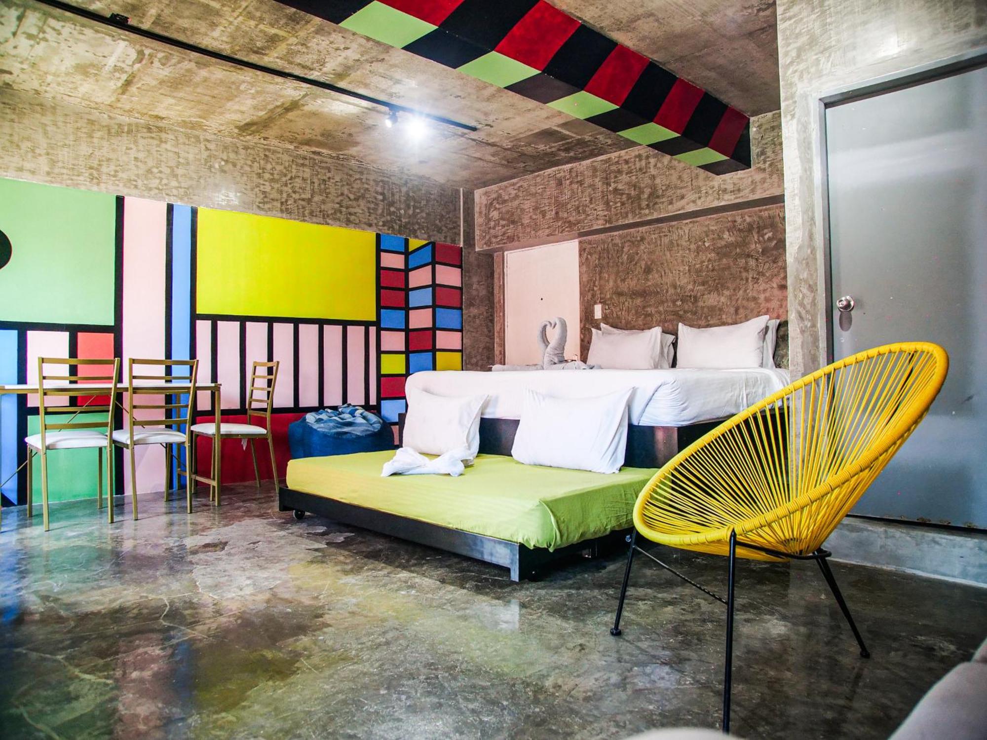 D522 Hostel At Kiener Hills - Near Cebu Airport Мактан Экстерьер фото