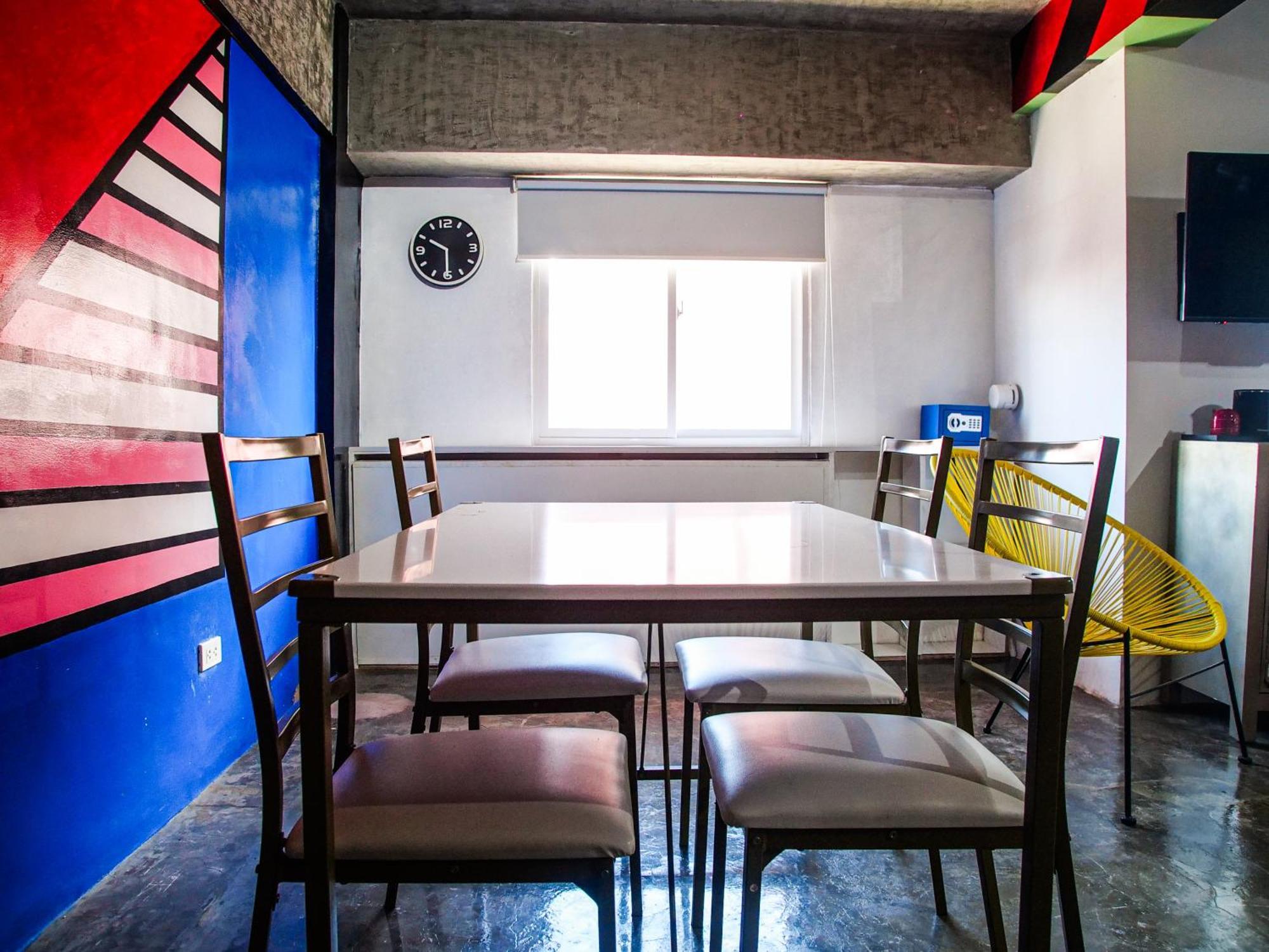 D522 Hostel At Kiener Hills - Near Cebu Airport Мактан Экстерьер фото